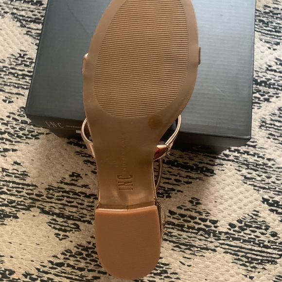 Rose gold sandals - Picture 3 of 4